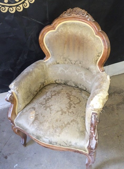 Реставрация кожанного кресла в Элит-Винтаж - До